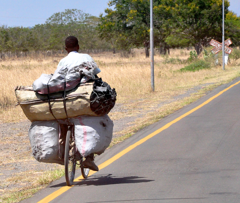 Melanie Heinrich - Travel Images - Nairobi Kenya -Arusha, Tanzania